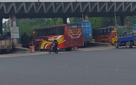 ঢাকা-টাঙ্গাইল মহাসড়কে বেড়েছে যানবাহনের চাপ, নেই যানজট