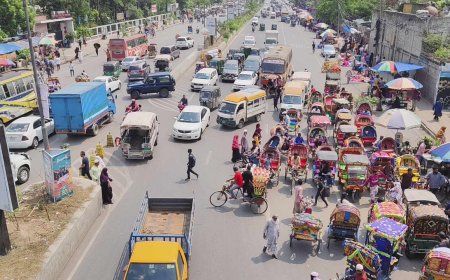 সড়কে নেই যানজট, আছে বিশৃঙ্খলা