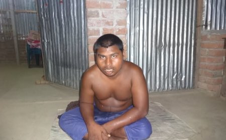 শৈলকুপায় দেড় যুগেও জোটেনি রাব্বীর প্রতিবন্ধী ভাতার কার্ড