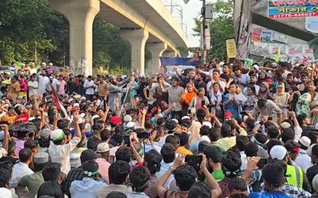 আওয়ামী লীগকে নিষিদ্ধের দাবিতে শাহবাগে চলছে গণজমায়েত