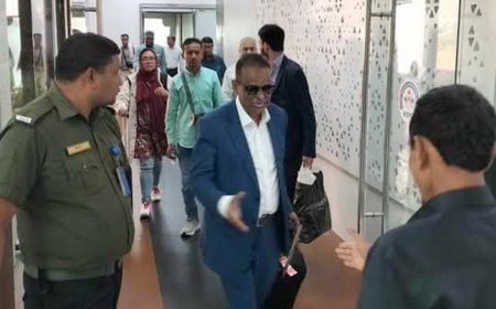 ১৫ বছর পর দেশে ফিরলেন হানিফ এন্টারপ্রাইজের মালিক মো. হানিফ