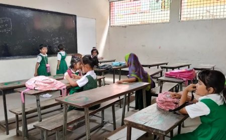 কেরানীগঞ্জে প্রাথমিক শিক্ষকদের কর্মবিরতিতে, পাঠদান বন্ধ