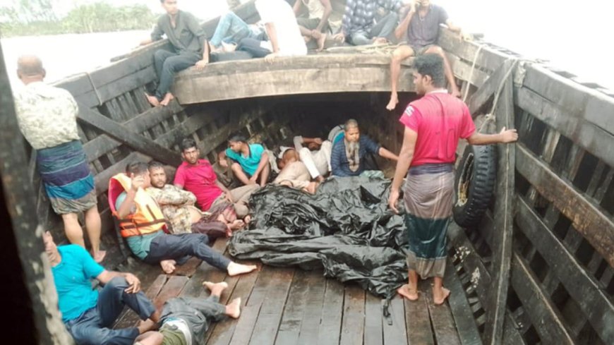 মেঘনা নদীতে ৩৯ যাত্রী নিয়ে ট্রলার ডুবি, নিখোঁজ ১৮