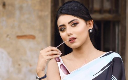 সাত চরিত্রে ইধিকা পাল