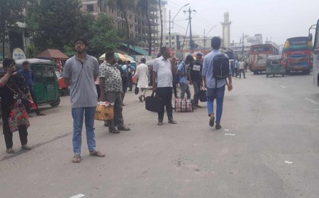 অফিস করতে সকালেই ঢাকায় ফিরছেন কর্মজীবীরা