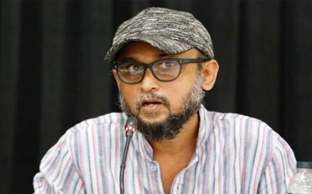 ৫ আগস্ট এখন থেকে সরকারি ছুটি: জানালেন উপদেষ্টা ফারুকী