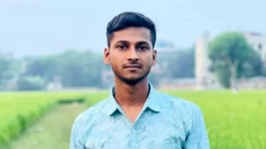 নিজ বাড়ির টিনের চালের ওপর পড়ে ছিল নিখোঁজ তরুণের মরদেহ