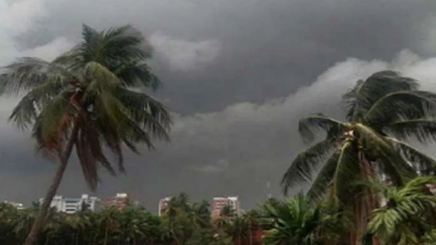 মেঘলা থাকতে পারে ঢাকার আকাশ, থাকবে গরম