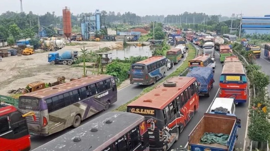 যমুনা সেতুতে দুর্ঘটনায় পাঁচ গাড়ি বিকল, ২০ কিলোমিটার যানজট