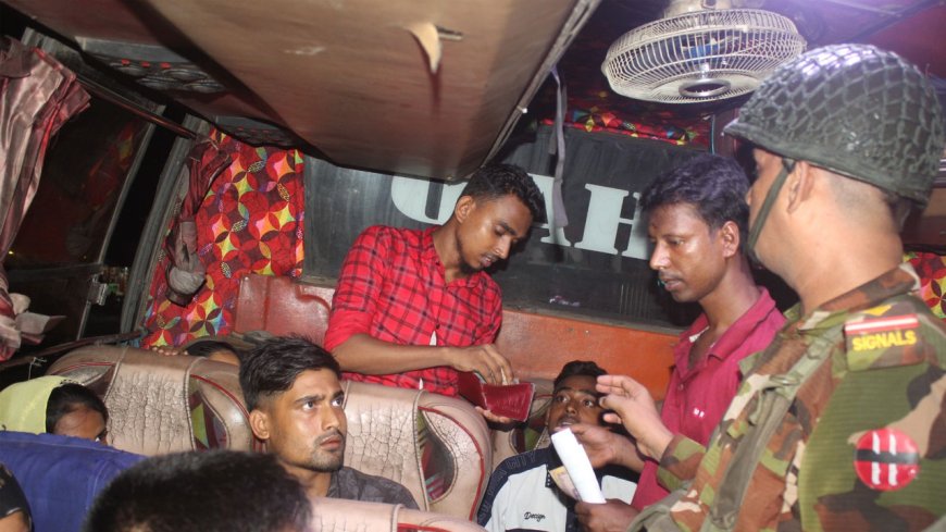 সেনাবাহিনীর অভিযানে ভাড়ার অতিরিক্ত অর্থ ফেরত পেলেন ১৪৮ যাত্রী