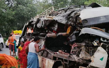 ভারতে ভয়াবহ সড়ক দুর্ঘটনা, ১৮ তীর্থযাত্রী নিহত