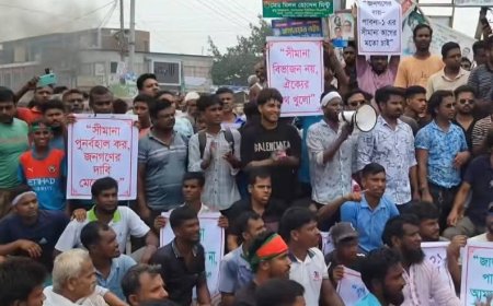 পাবনায় আসন পুনর্বহালের দাবিতে মহাসড়ক অবরোধ