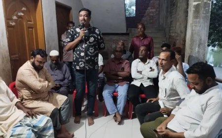বোয়ালমারীর ঘোষপুর ইউপি সদস্য মো জিয়াউর রহমান কে অবাঞ্চিত  ঘোষণা  এলাকাবাসী