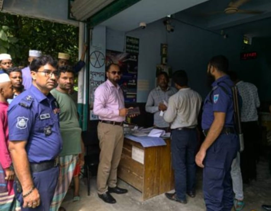 মনিরামপুরে ভ্রাম্যমান আদালত- অভিযানে ওজনে কম দেওয়ায় অসৎ ব্যাবসায়ীকে ১৫ দিনের কারাদণ্ড