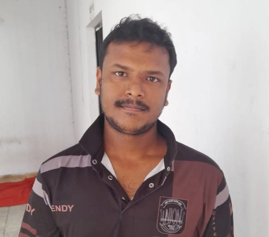 শৈলকুপায় আলোচিত সন্ত্রাসী ও মাদক কারবারি নিষিদ্ধ ছাত্রলীগ নেতা মেহেদী ইয়াবাসহ আটক।