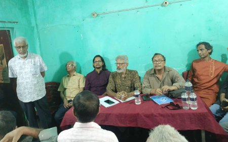 উদীচী খুলনা বিভাগীয় কমিটি গঠিত  আহবায়ক কে এম শরীফ সদস্য সচিব বিশ্বজিৎ চক্রবর্তী 