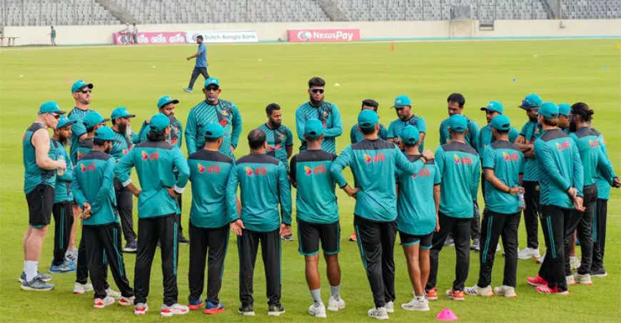 আত্মবিশ্বাস ফেরাতে শিষ্যদের যে মন্ত্র শেখাচ্ছেন সিমন্স
